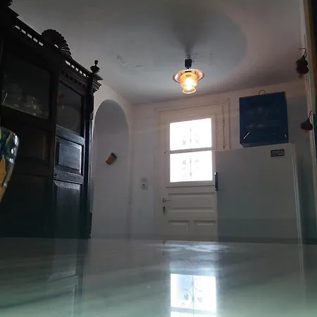 펜션 Kythnian Traditional House 키트노스